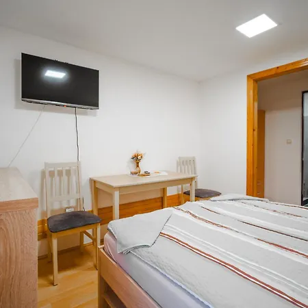 Mona Guest house 3*