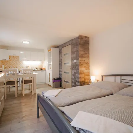 Penzion Mona 3*
